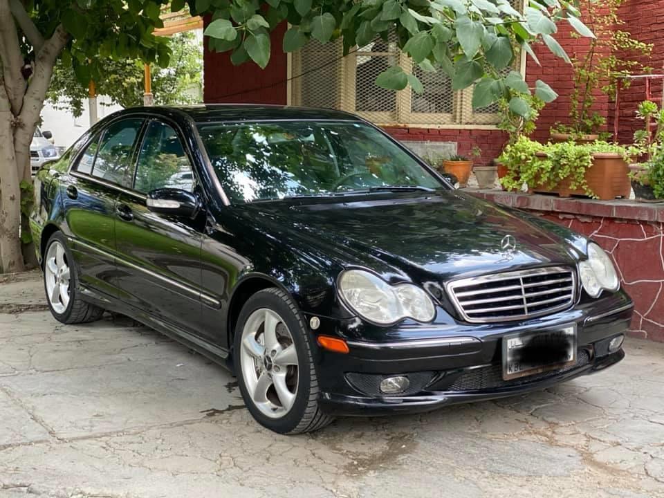 Mercedes-Benz-2005