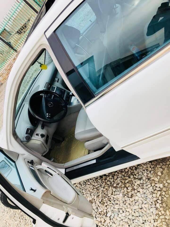 Mercedes-Benz-2005-Kompressor
