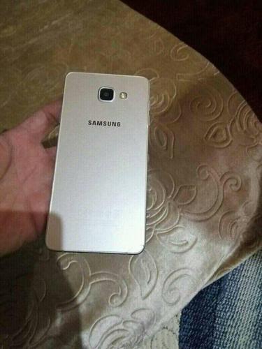 فروش ومالچه گوشی A72016اصلی همه کارش چک به زمانت 32حافظه 3جی