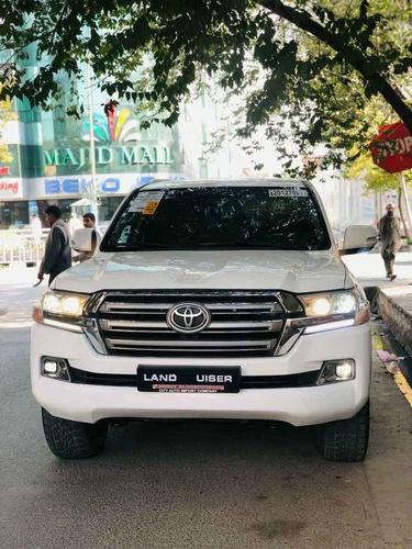 TOYOTA LAND CORUCER