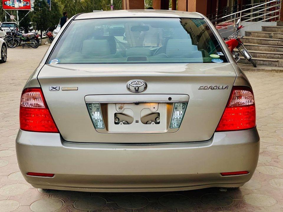 Toyota-luxel-x
