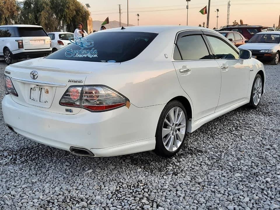 Crown-hybrid-2010-non-used-car