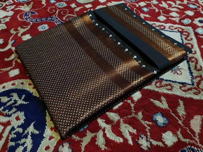 ښایسته چوکاټی توره غاړه راغلی ده نوی نخشه اواصلی 5متره ټوکر