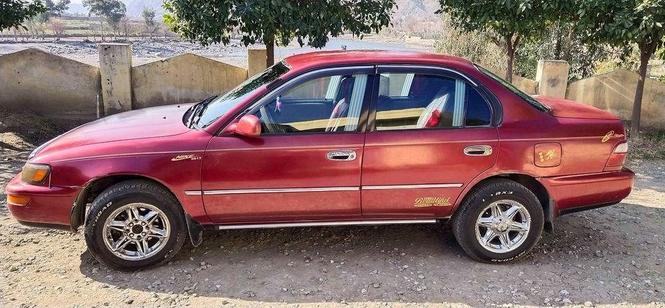 فروش عاجل موتر کرولاى کانادایی
