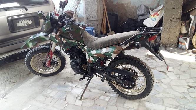 موترسکل پرشی یک سلند 200cc کاملأ ثابت یک کلید بیدون هیچ نوع