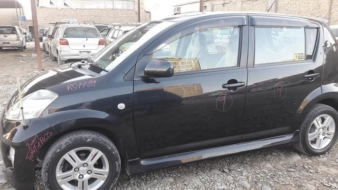 یوارده موټر پاسو اریس ۲۰۰۹ ماډل غټ ماشین1300cc دو