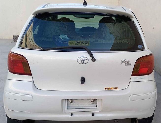 Vitz 2004