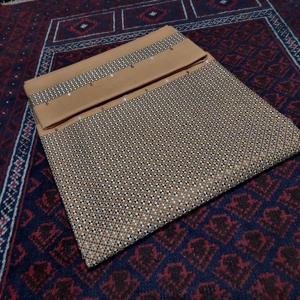 لاسی-چهار-کونجه-نوی-رنګ