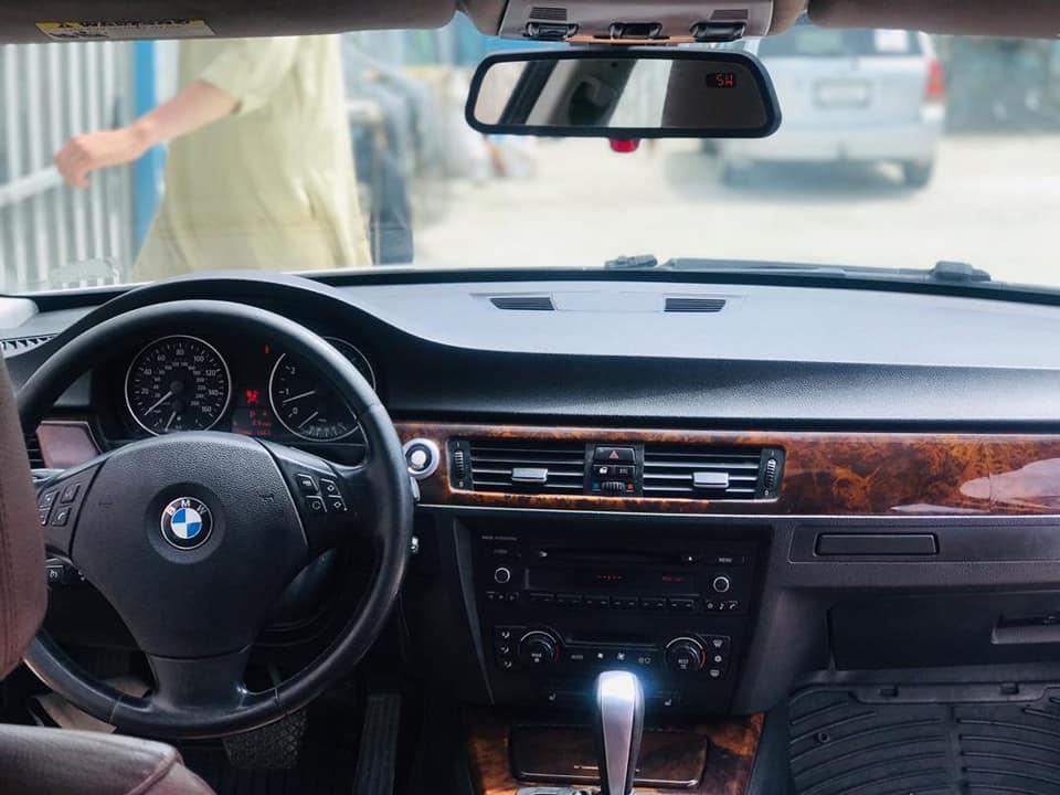 BMW-330-I