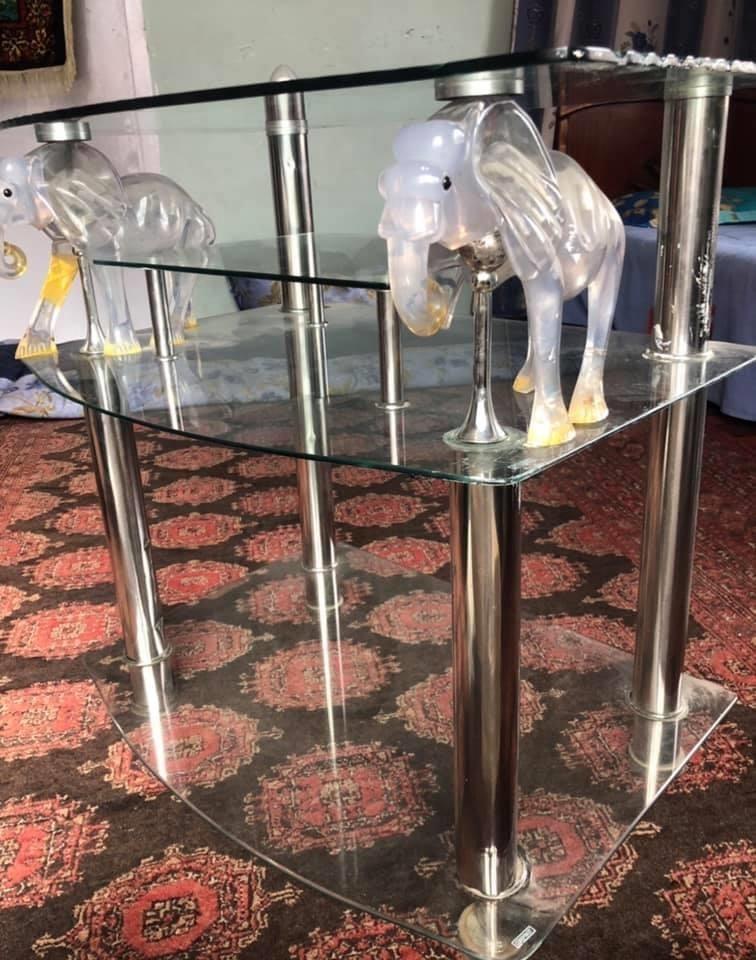 میز-تلویزون-۱۰۰۰-افغانی