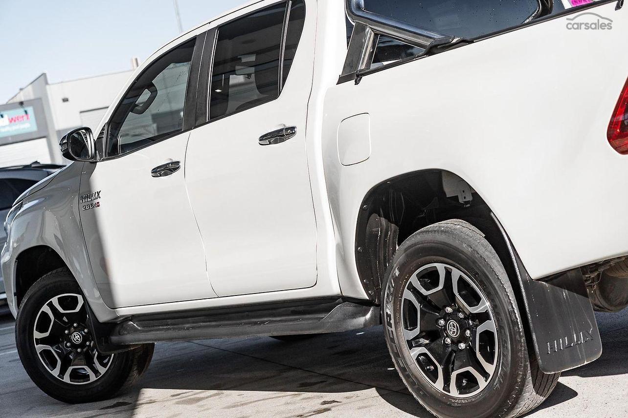 2020-Toyota-Hilux-SR5-Auto-4x4-Double-Cab