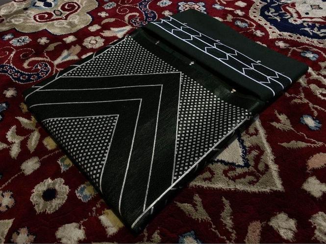 ښایسته رنک اوښایسته ډیزین لاسی غاړه راغلی ده