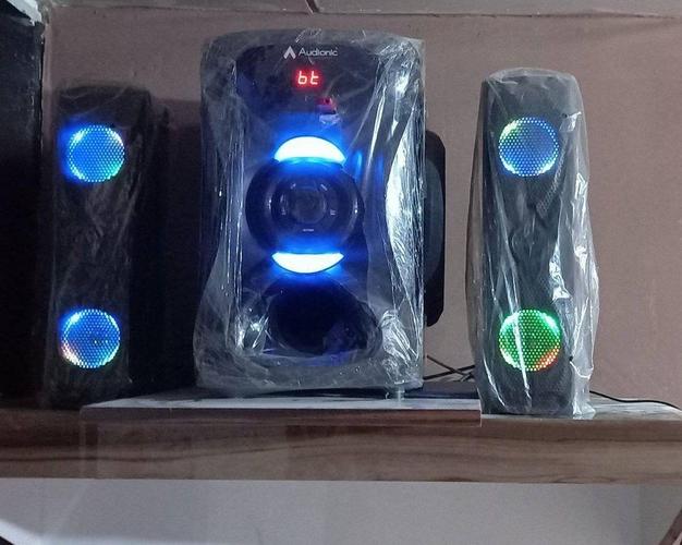 بوفر دارای قابلیت بلوتوت ،فلش،لین auxو رادیو