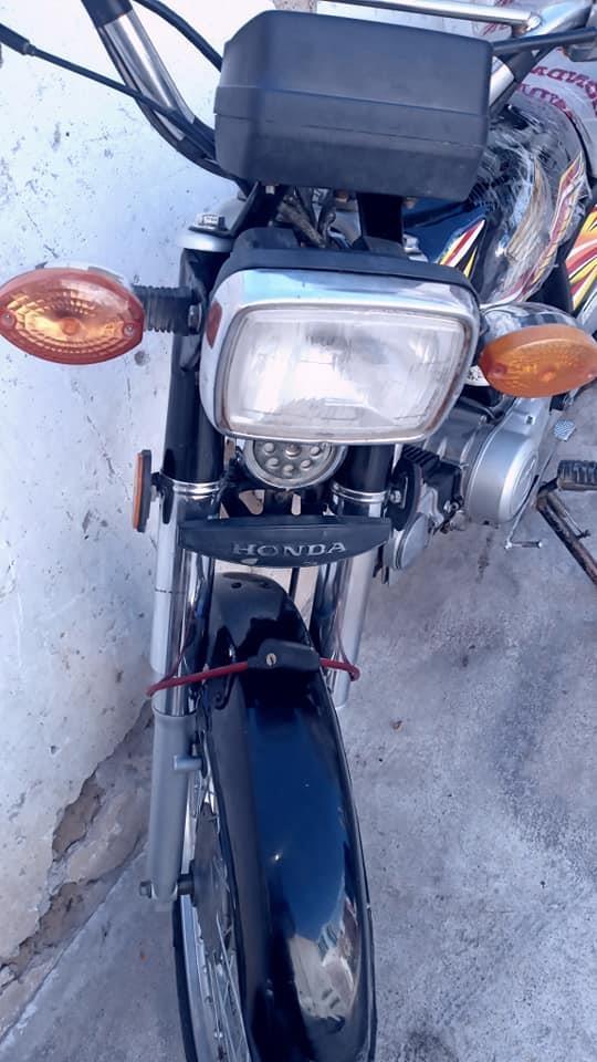 0704446700-واټسپ