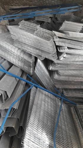 فروش قفس مرغ تخم گذار در هرات.