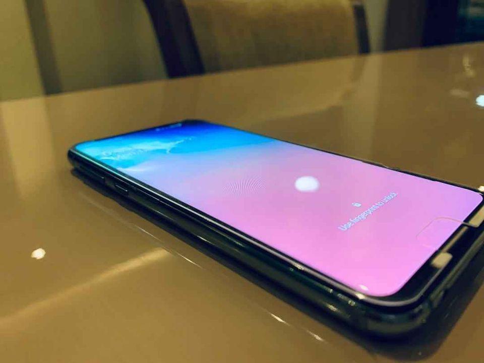 مبایل-فروشی-Samsung-Galaxy-S10
