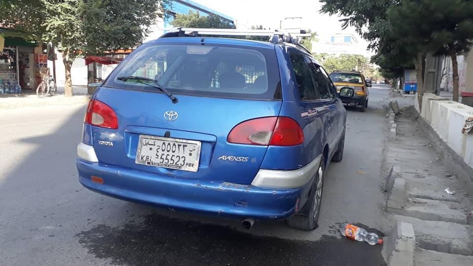 TOYOTA-AVENSIS-1998
