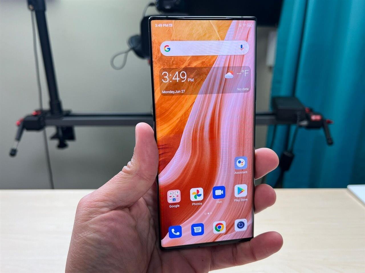 Brand-new-ZTE-axon-ultra-40