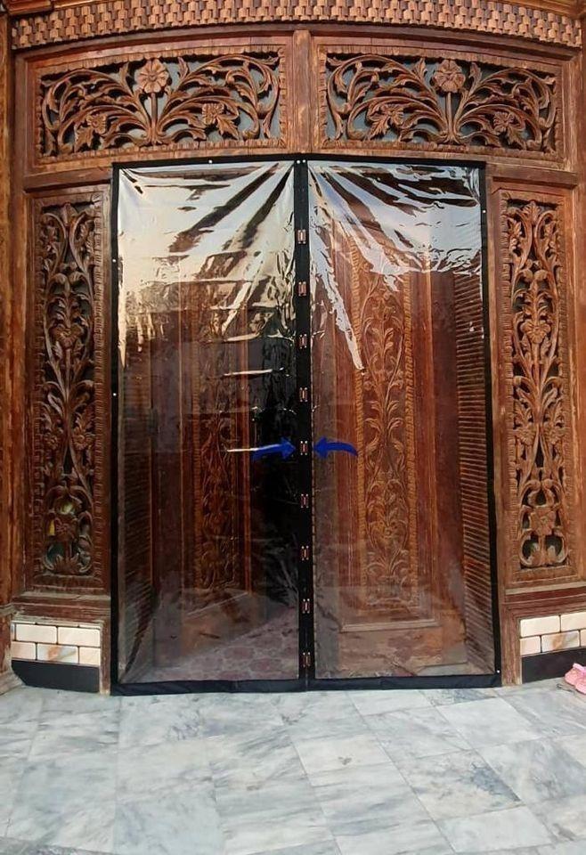 -----پرده-پلاستیکی-آهن-روبا-دار-