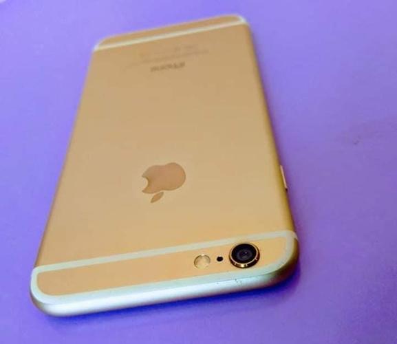 مدل iphone 6 Gold با 16 GB حافظه بسيار ثابت همه پرزه از خود