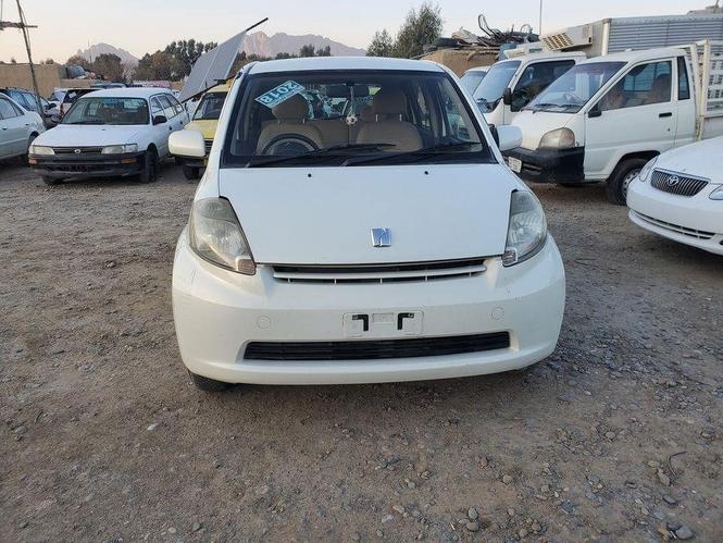 پاسو ده ویش کاټ مادل 2006 رنګ پلوایټ لږ کورنی چلیدلی دی ټکرن