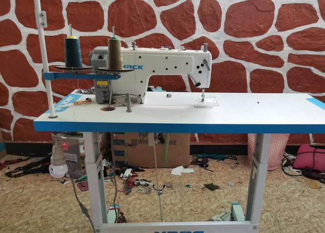 وسایل خیاطی چرخ خیاطی