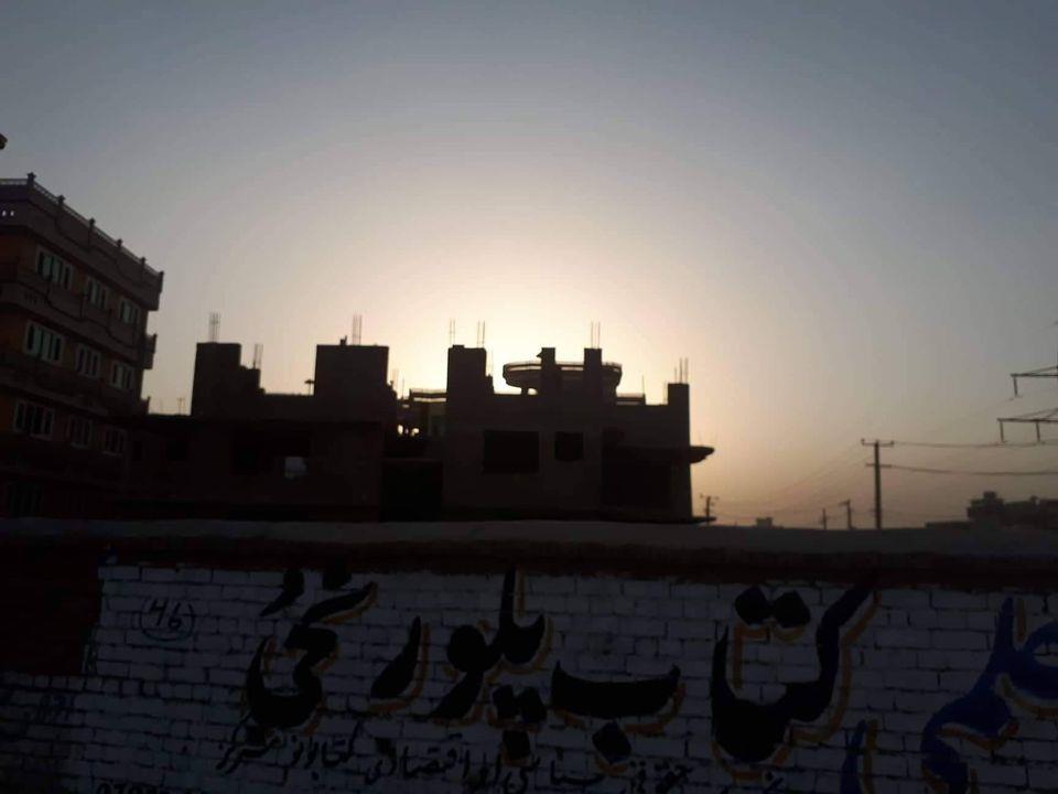 خانه-نیم-کاره