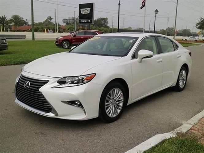 Looking to Sell my 2016 LEXUS ES 350 CARFAX One-Ow