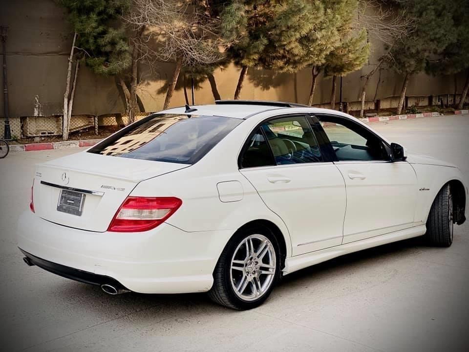 Mercedes-Benz-2008-c300-full-option