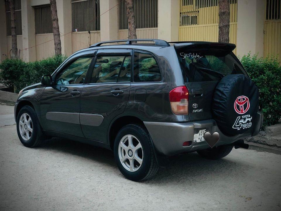 Toyota-Rav4-2003-outomatic