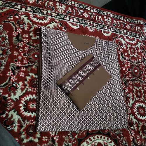 لاسی چارکونجه انتیکه غاړه په ښایسته خامک کی