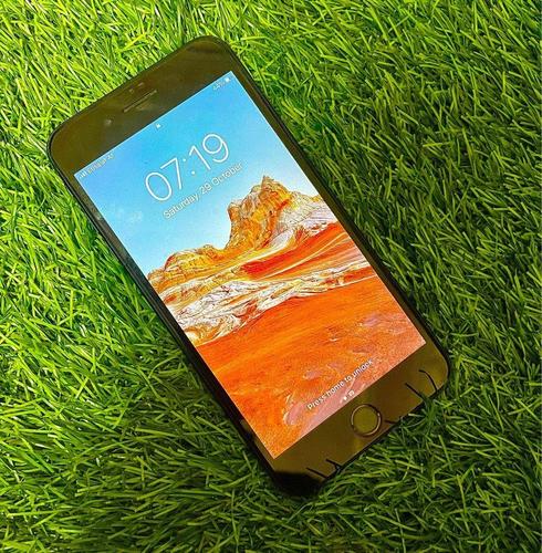 مدل : Iphone 7 plus حافظه 128GB فینگر لاک فعال بطری حلت 85