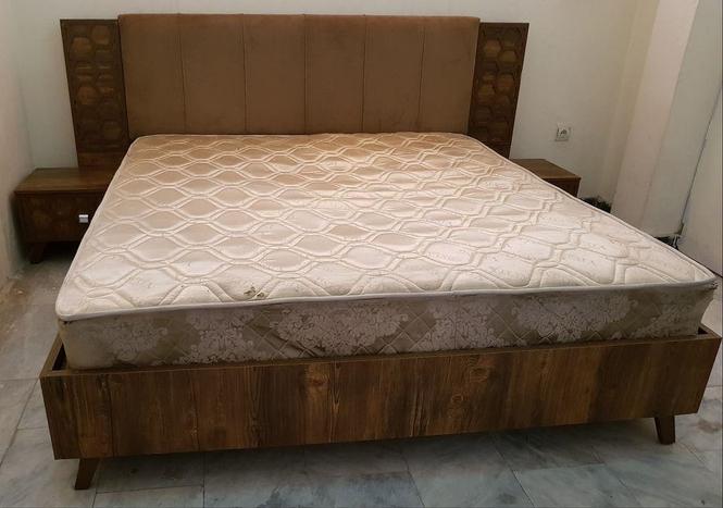 تخت خواب دو نفره ترکی کاملا"جدید همراه با توشک 0729795600