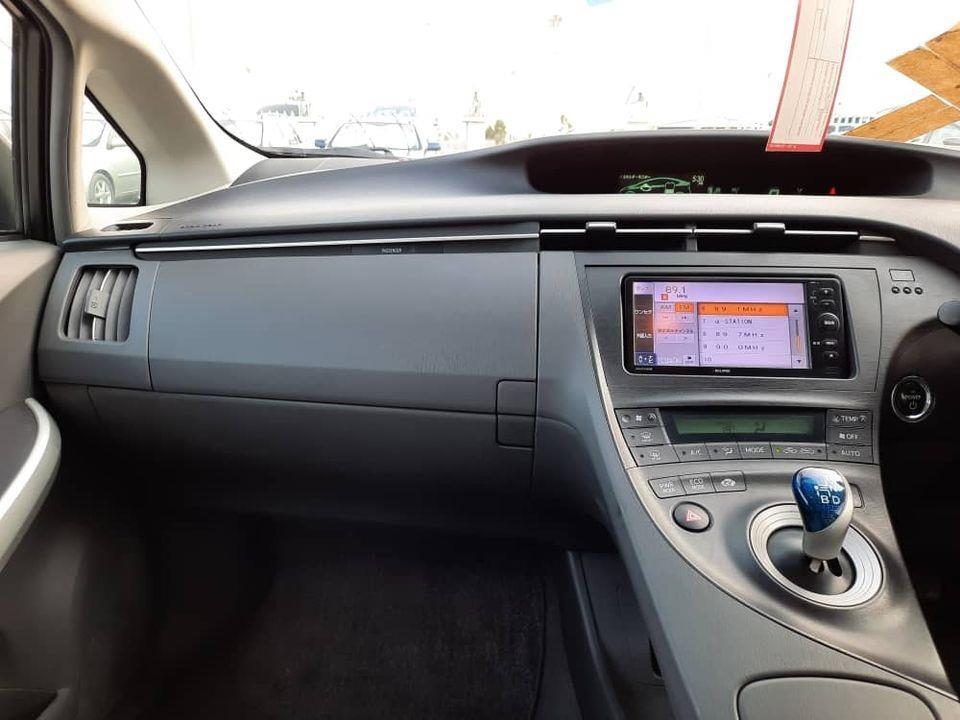Toyota-Prius-2010-Hybrid