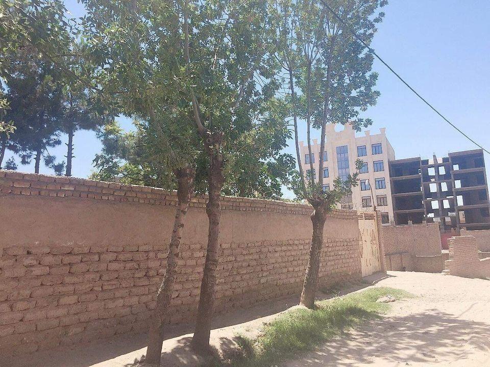 زمین-فروشی