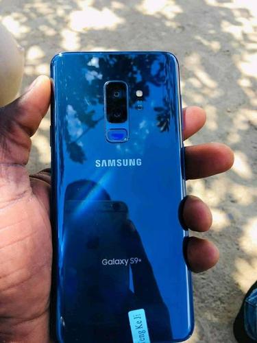 S9+ بیخی کوچنی ټکی لری چاپ نلری رانیوونکی دی زنګ ووهی 07077