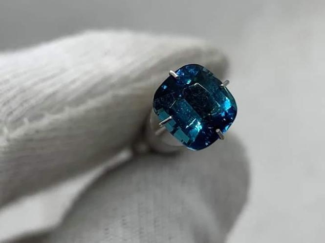 Blue tourmaline from Afghanistan For sale