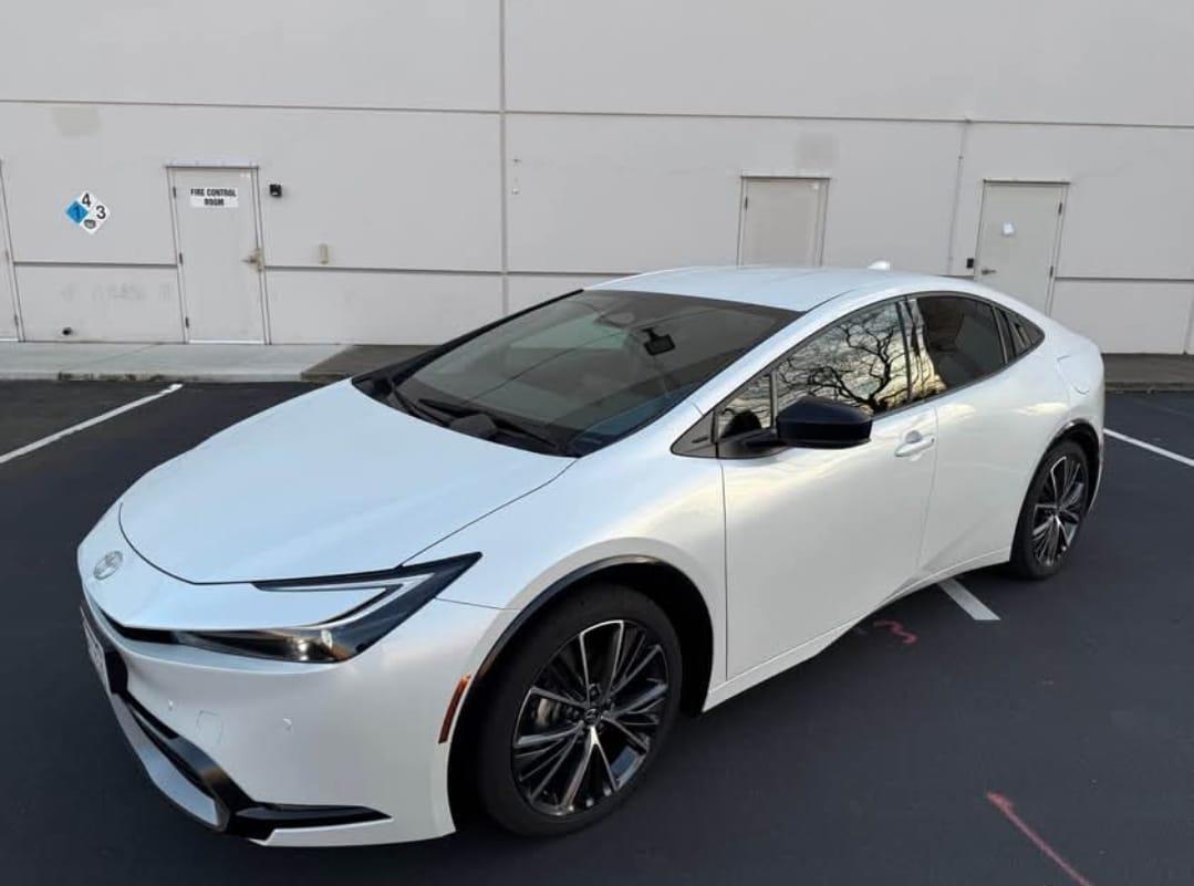 2023-Toyota-Prius---XLE
