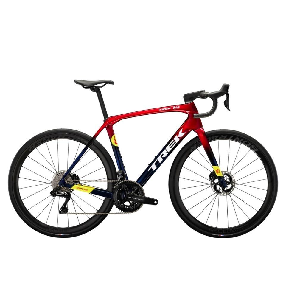 2025-Trek-Domane-SLR-9-Gen-4-Road-Bike