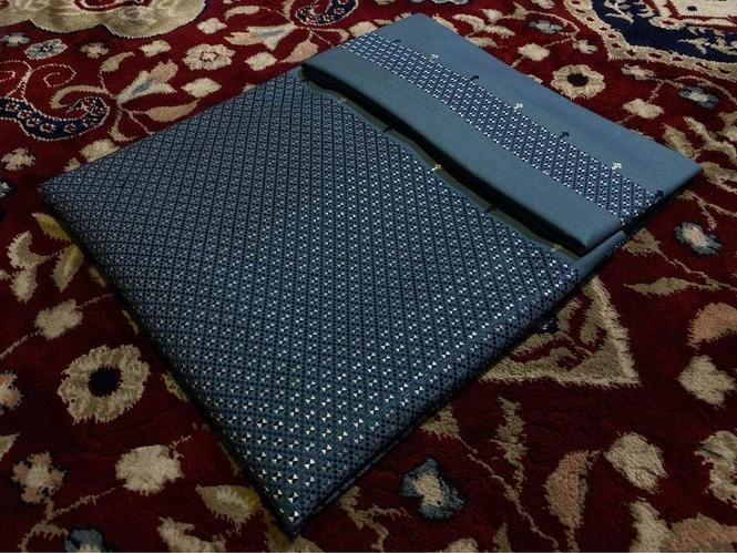 ښایسته لاسی غاړی راغلی دی نوی رنکونه اونوی نخشی