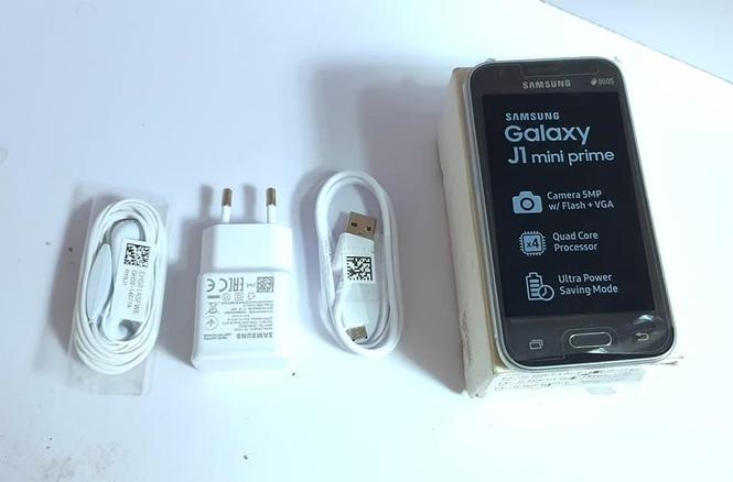 مدل Galaxy J 1 mini prime 2016 دوسیمکارته 1 GB رم و 8GB حافظ