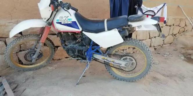 به یک انجین 200 سی سی ضرورت دارم دسته دوم هرکه داشت آگاهی ب