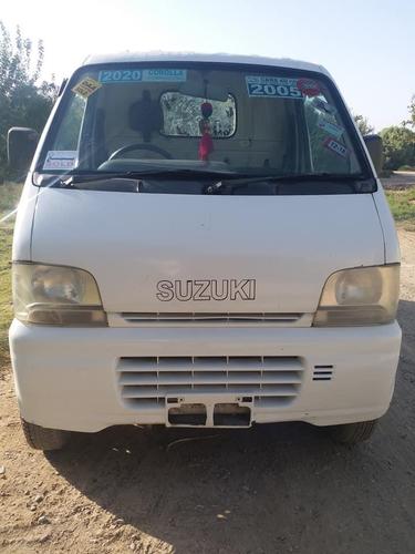 یو موتر خرڅوم 2000 معادل سوزکی دی ډیر نوی دی