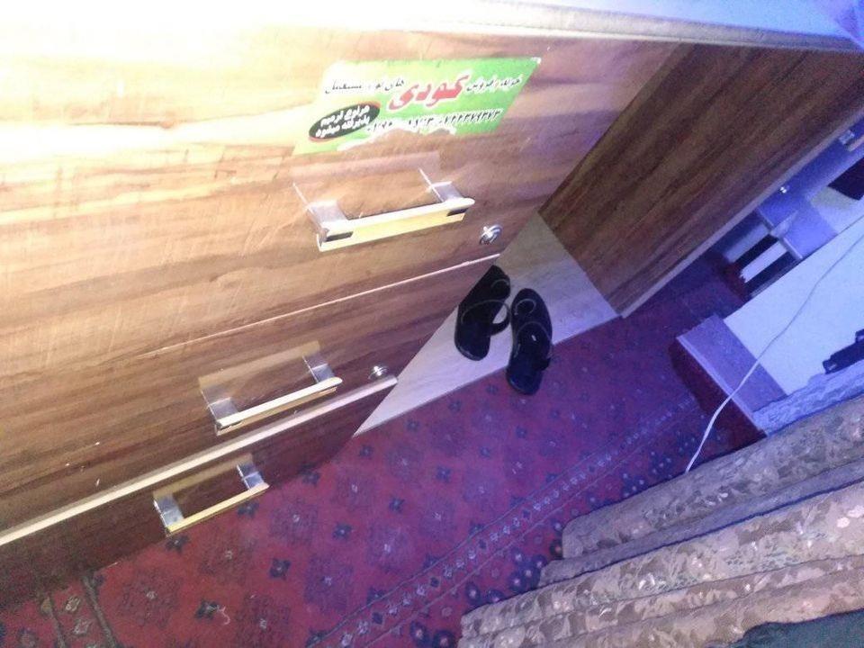 ﻣﯿﺰ-ﻓﺮوﺷﯽ