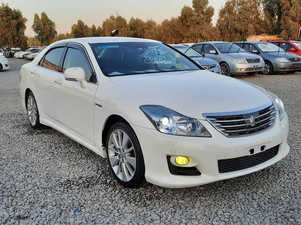 Crown-hybrid-2010-non-used-car