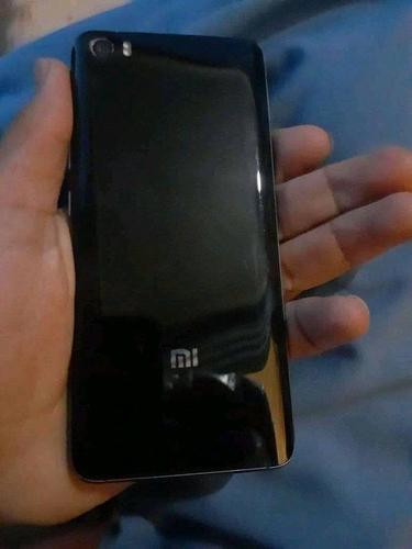 گوشی mi5 حافظه 32 رم 3 برای استفاده از گیم ‌‌های آنلاین فقط